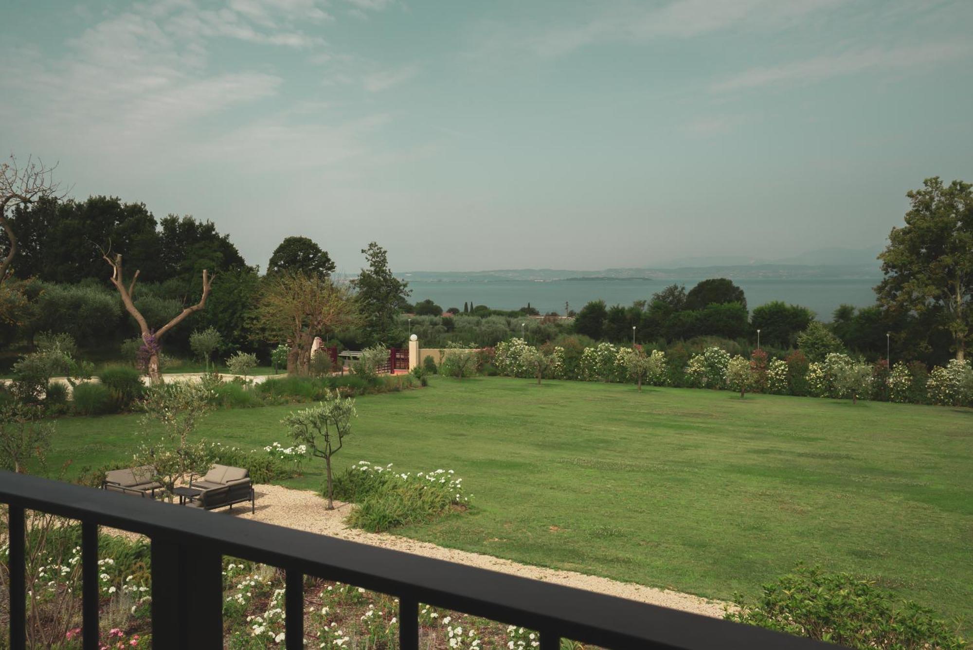 Natiia Relais - Adults Only Hotel Lazise Quarto foto
