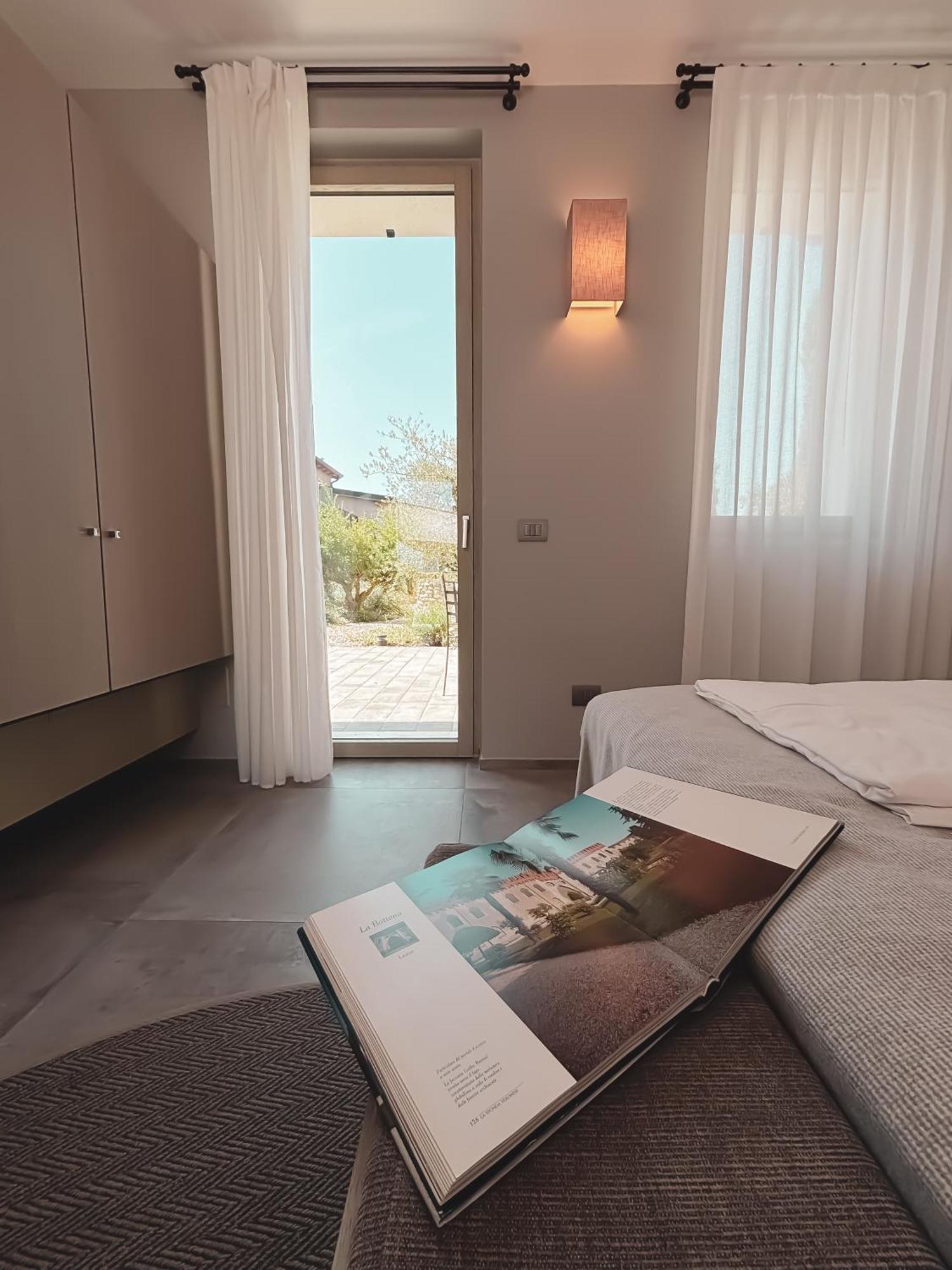 Natiia Relais - Adults Only Hotel Lazise Quarto foto